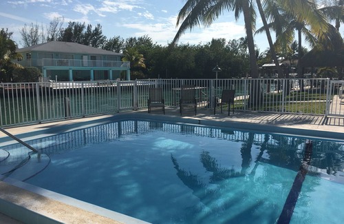 Marathon House | 2/2 Duplex, Pool, Tiki Hut, Duck Key, Clean Clear Canal