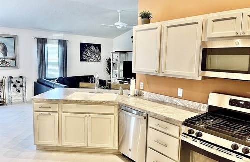Leesburg House | 2/2 in The Village of Citrus Grove