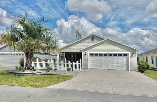 Leesburg House | 2/2 in The Village of Citrus Grove