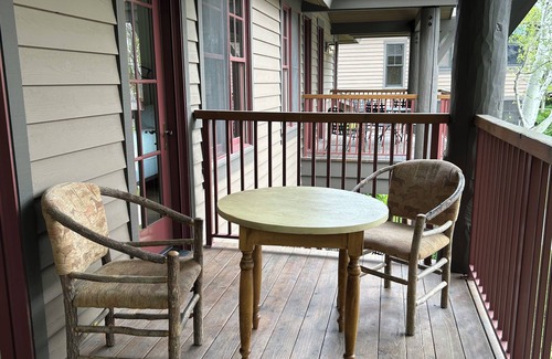 Jackson Condo | 2/2 NEW REMODEL! Luxury Snow King condo view
