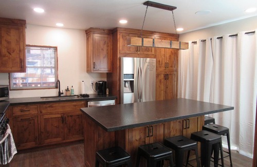 Big Bear City Cabin | 2+2, Spa, Sleeps 6, Walk 2 Hiking & Biking Trails, Pet Friendly on North Shore