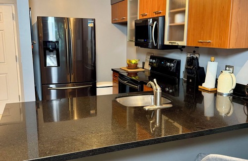 Northeast Miami Condo | 2/2 Waterfront Condo in Gated Community – Resort Living in Miami’s Nirvana