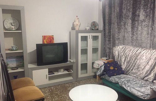 Alicante Apartment | 2/3 bedroom Apartment sunny spacious hillside convenient free WiFi in Alicante