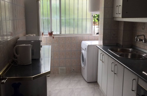 Alicante Apartment | 2/3 bedroom Apartment sunny spacious hillside convenient free WiFi in Alicante