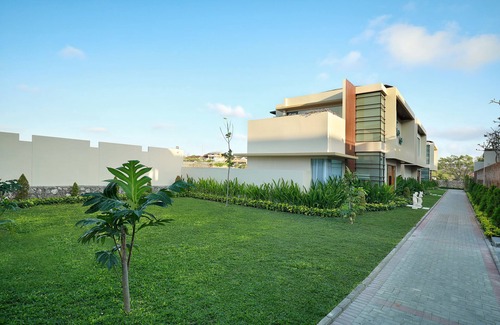 Kampial Villa | 2+3 BR Modern Balinese Villa in Nusa Dua