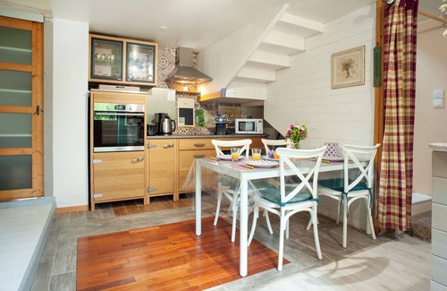 Paimpol House | 2/4p Gîte en pierre Typique classé, proche Îles de Bréhat, Park, poêle Bois WIFI