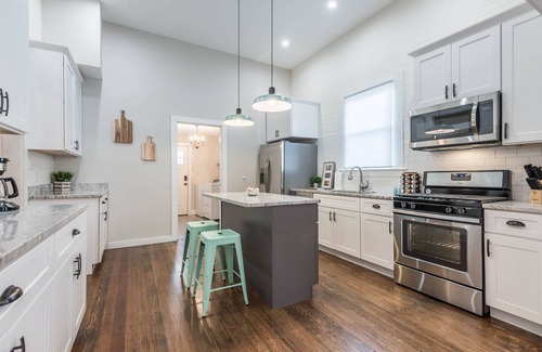 Government Hill House | 2.5 miles to Alamodome - Best location in SA 1 mi to The Pearl & Riverwalk