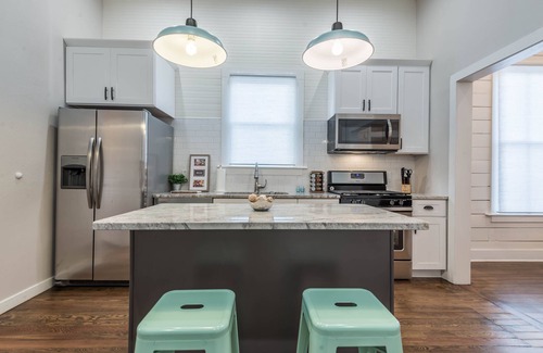 Government Hill House | 2.5 miles to Alamodome - Best location in SA 1 mi to The Pearl & Riverwalk