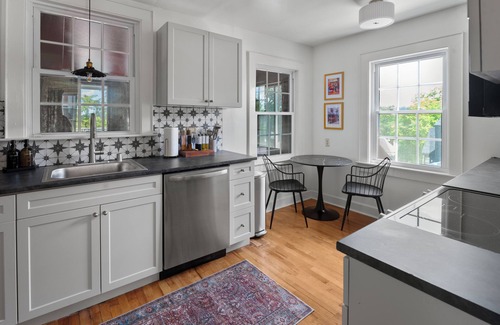 Frankfort House | 2.7 mi to Buffalo Trace|Hot tub|Firepit|Poker|Espresso Machine