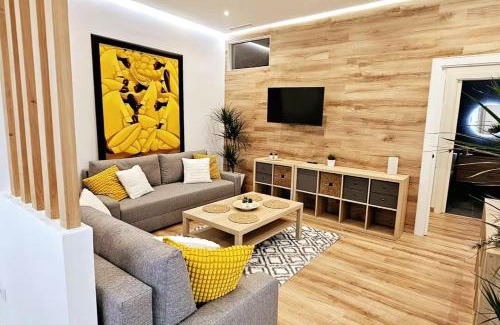 Badalona Apartment | 2 apartamentos juntos ideal grupos cerca Barcelona