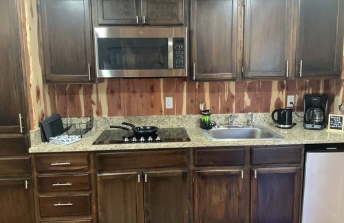 Rockaway Beach Apartment | 2. Apartment with Lake View