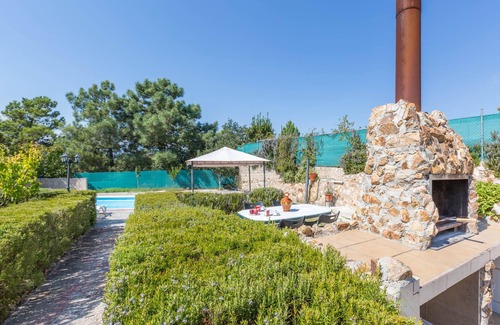 Vidreres Villa | 2 ARA01 - Basic 3 bedroom house with private swimming pool located in a very quiet area only 9km from Lloret de Mar and its stunning beaches.