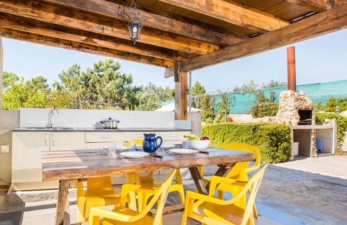 Vidreres Villa | 2 ARA01 - Basic 3 bedroom house with private swimming pool located in a very quiet area only 9km from Lloret de Mar and its stunning beaches.