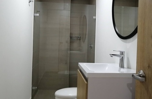 La America Apartment | ☆ 2 BALCONIES + 1Patio ☆ 3bed+2sofabed Sta Monica❤ 20min LAURELES