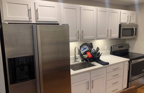 Woodbine Apartment | 2 BATH Sleeps 10+ NEAR Downtown Airport Berry-Hill Vanderbilt Belmont Brentwood