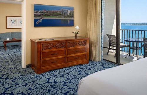 Pacific Beach Hotel | 2 Bay View Studio Queens, Catamaran Resort, Bike Rental, Close to the Ocean