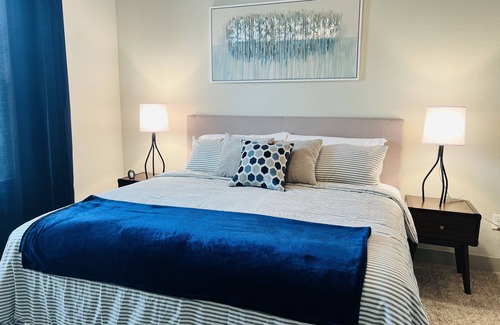 Memorial House | 2 BD/2.5 BA TOWNHOME🏠/ KING BD /GARAGE NEAR CITYCENTRE🛍