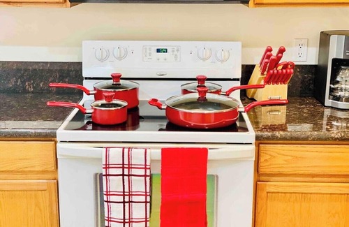Reno House | 2 Bd, 2.5 Baths, Sleeps 6/G9