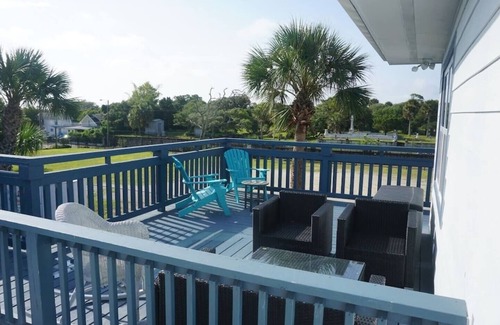 Smith's Memento Apartment | 2 Bd apt walking distance to Beach & Ocean Center