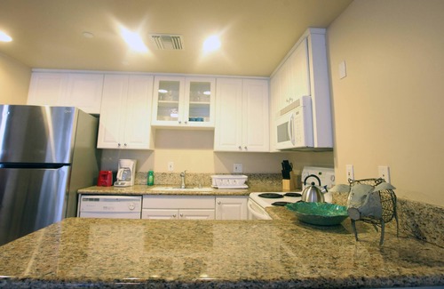 Anaheim Colony Historic District Apartment | 2 bd Historic Bldg near Disneyland