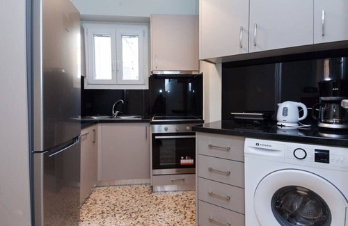 Pangrati Apartment | 2 Bd Modern Apt with Balcony in Pagrati