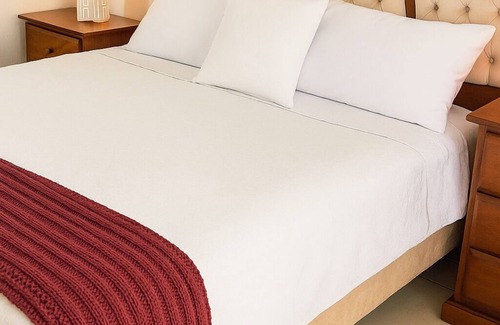 Griffith Apartment | 2 bdr apartment Griffith ACT, pool, parking