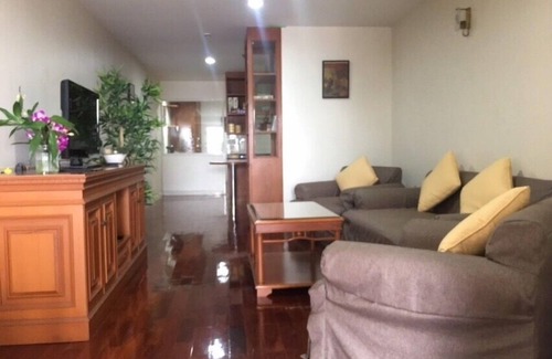 Khlong Tan Apartment | 2 BDR@ BTS Phrom Phong/Emporium 650m