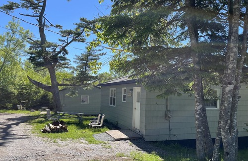 West Bay Cabin | 2 BDR cottage on Bras D'or Lakes (420 friendly) (2 of 5)