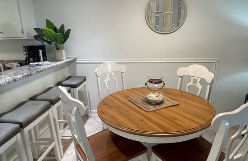Crescent Beach Condo | 2 Bdrm Ocean view just steps away from Crescent Beach