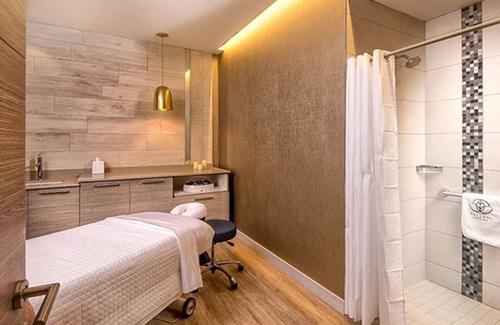 Clearwater Beach Resort | 2 Bdrm Presidential Villa Wyndham Clearwater Resort
