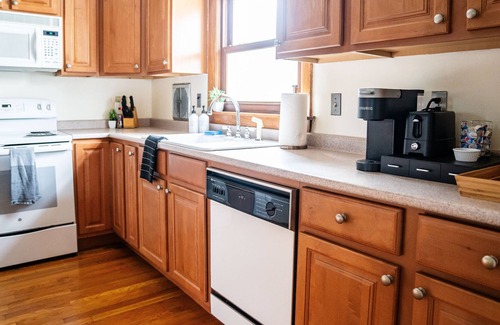 Nashua Apartment | -2 BDRM - Sleeps 7 - Walk to Downtown Nashua-