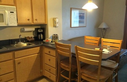 Palo Verde Condo | 2 BDRM~ Varsity Clubs of America~ 2 KING BEDS/JETTED TUB/2 BATHS/OUTDOOR POOL