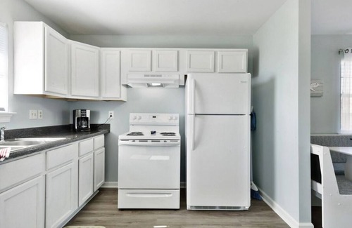 Gulfport House | 2 Beach view Cottages, Perfect family get together