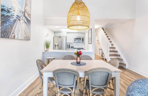 Captiva Apartment | 2 Beach Villas w/3BR & Pristine Beach Access, Family Adventures - Golf, Fishing