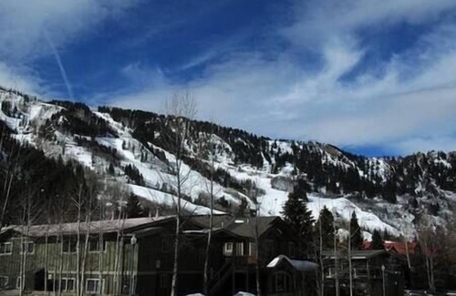 Aspen Apartment | 2 Beautiful Condo Right on the River, In Town