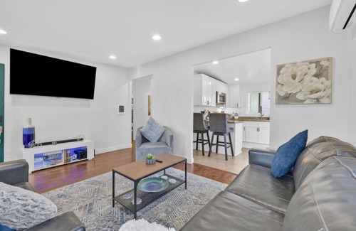 Ocean Beach Cottage | 2 BED/1 BA Coastal Haven in SD