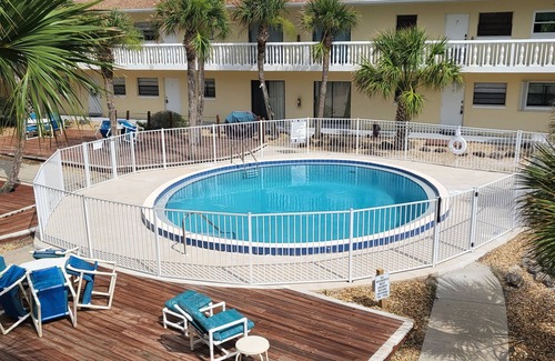 Ormond-by-the-Sea Condo | 2 bed 1 bath condo with pool, wi-fi, beachfront, near Daytona
