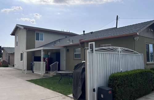 East Whittier House | 2-bed 1 bath guest unit @stayinwhittier