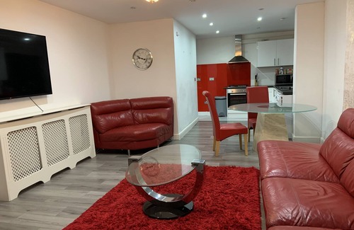 Lacey Green House | 2 Bed-1 Bath-Sleeps 4-Parking-Pets