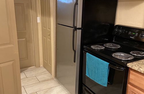 Solana Apartment | 2 Bed/1 Bath - Unit B