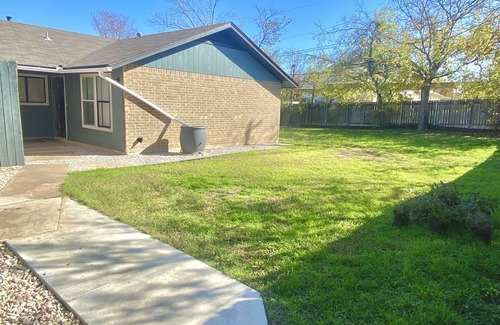 Chisholm Valley South House | 2 bed 1 bath with Puppy Palace Flex Space!