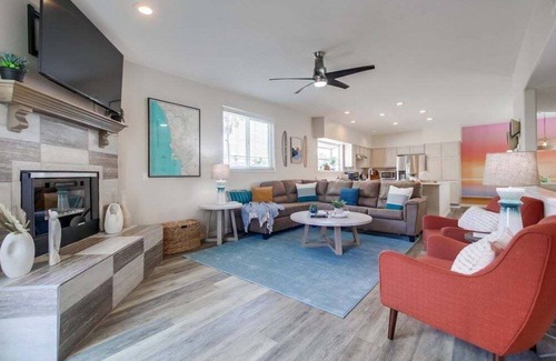 Central Mission Beach Apartment | 2 bed 2.5 bath in Mission Beach