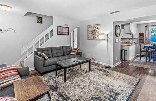 Old Northside House | 2 bed 2.5 bath in one of Indy's hottest areas