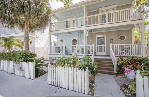 Key West House | 2 Bed/2.5 Bath Townhome in KW Golf Club - Backs up to Pool!