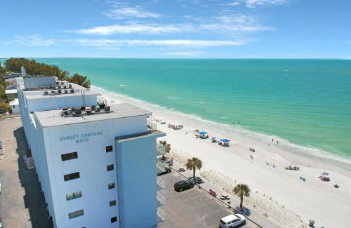 Sunset Beach Apartment | 2 Bed 2 Bath Apartment in Tampa Bay