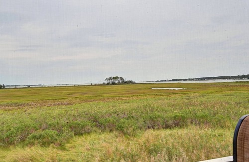 Ocean View Condo | 2 bed/2 bath condo in the Bethany Bay Community! Excellent view! Pets Allowed! 9-Hole Golf! Seasonal Outdoor Pool! Beach Town!