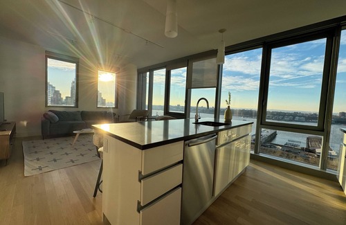 Lincoln Square Apartment | 2 bed/2 bath luxe condo in Midtown