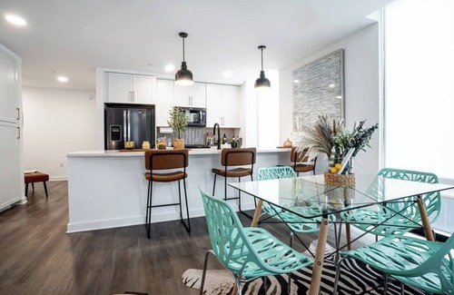 The Gulch Apartment | 2 Bed 2 Bath Luxury Retreat in Gulch