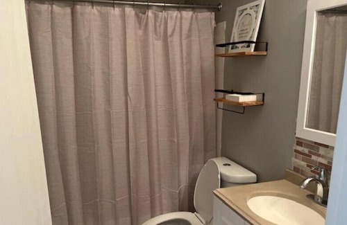 Pike House | 2 bed 2 bath W Pool table/ ping pong etc
