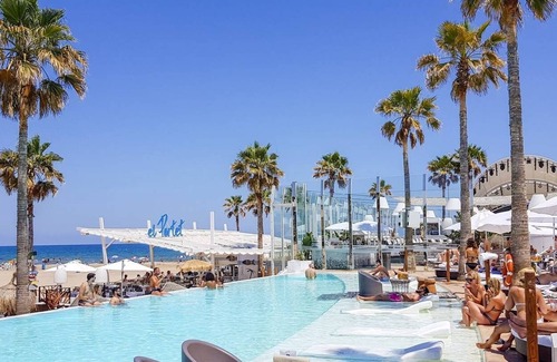 Poblats Maritims Boat Rental | 2 Bed, 2 Bathroom Yacht In Valencia
